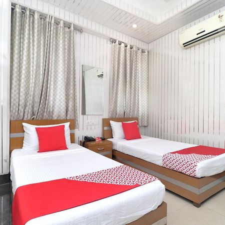 Hotel O Le Bon Ton Λουντιάνα Εξωτερικό φωτογραφία